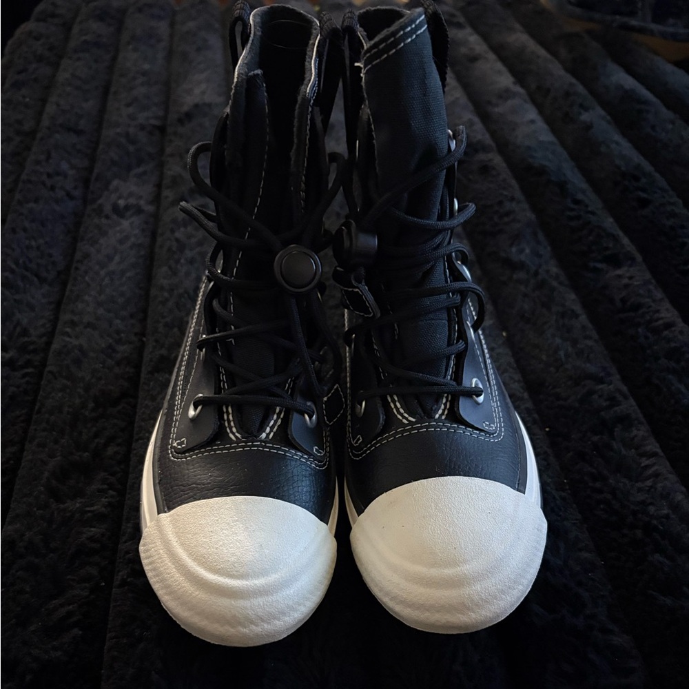 New Converse Kids Black and White Boots